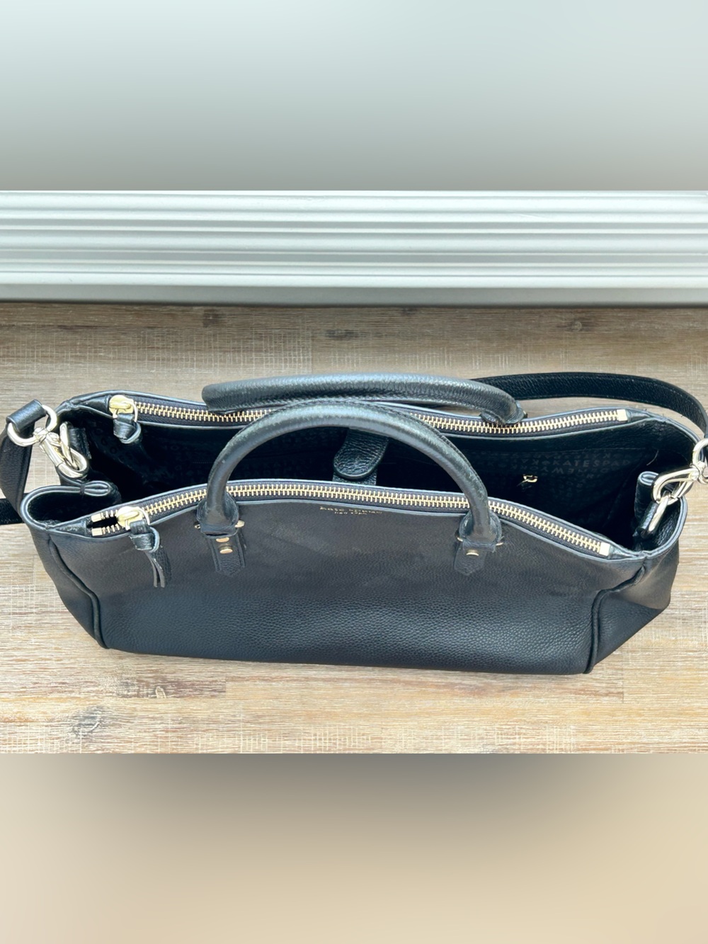 Kate Spade Mulberry Street Leighann in Black Leather / Gold Hardware - Picture 6 of 11